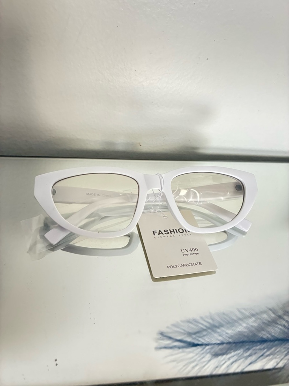 White Cat Eye Sunglasses | Chic Minimalist Frame | UV400 Fashion Shades